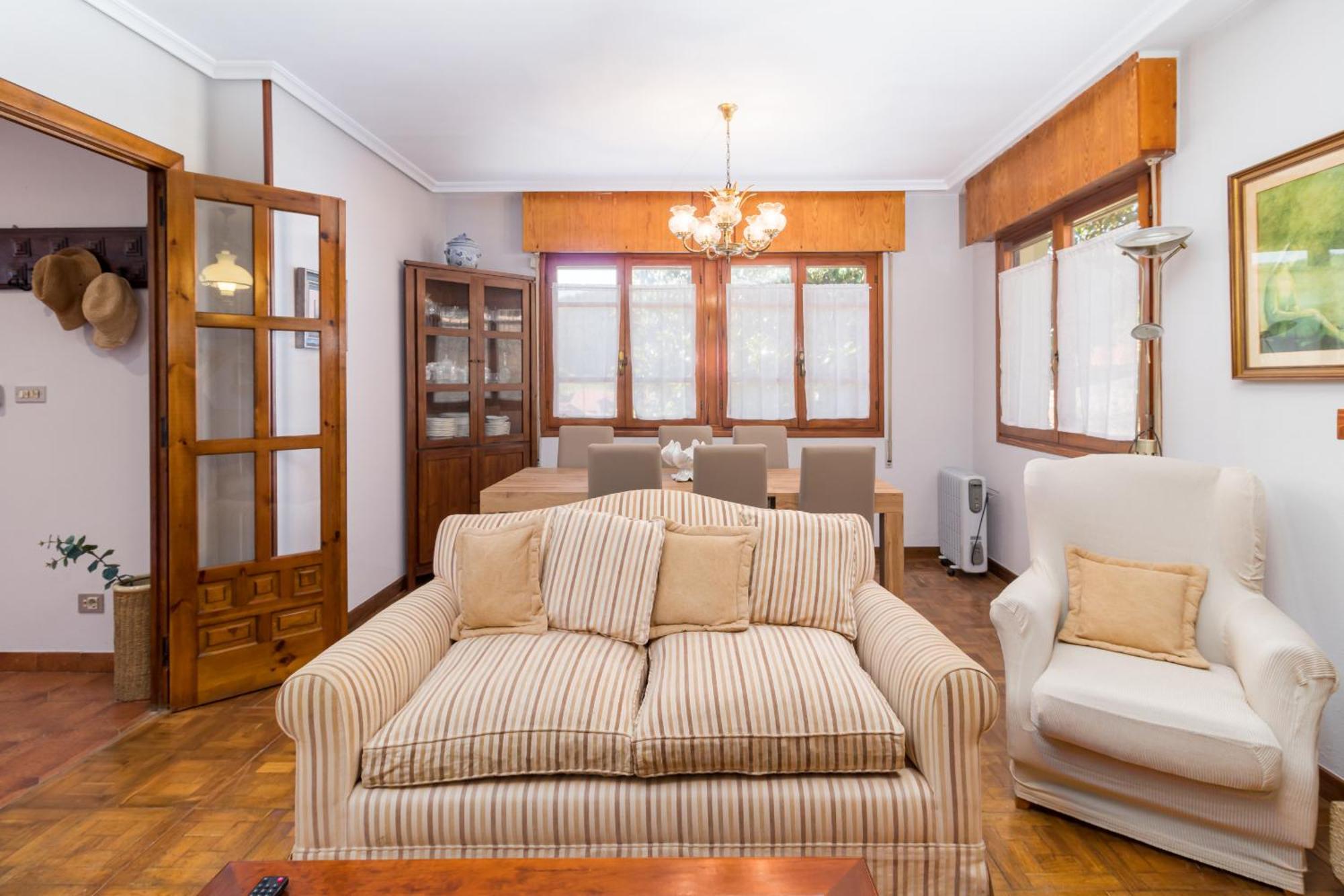 Casa Con Jardin Privado Orena Exteriér fotografie
