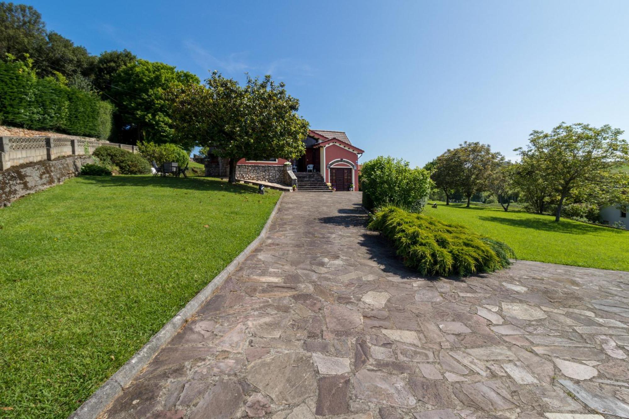 Casa Con Jardin Privado Orena Exteriér fotografie